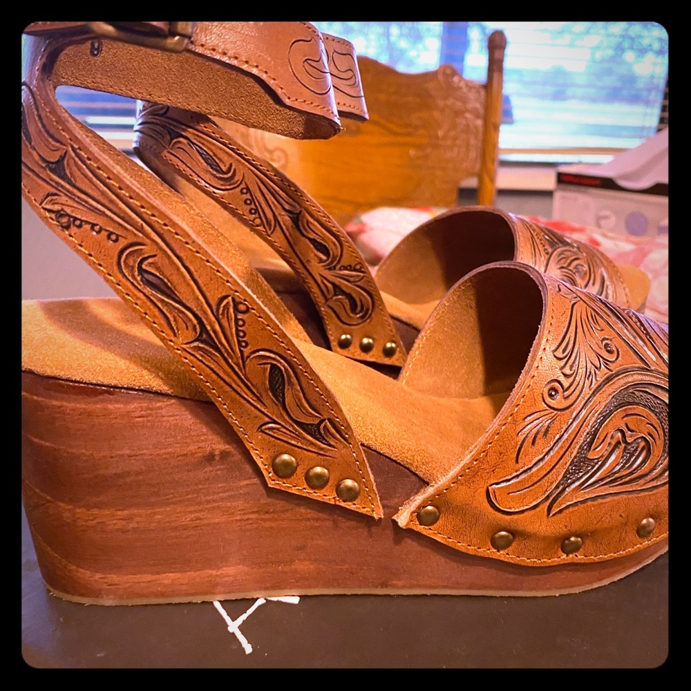 Leather wedges